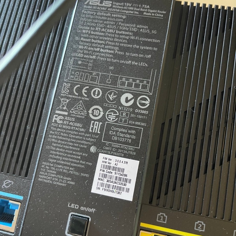 ASUS AC68U WiFi Gaming Router Dual Band Gigabit Wireless Internet Router - Picture 3 of 3